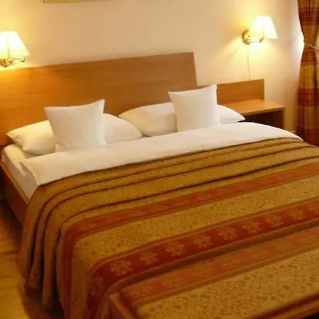 Hotel Grybas House 3*