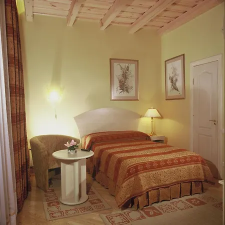 Hotel Grybas House 3*